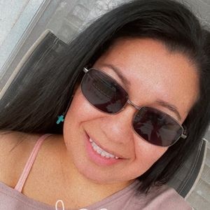 Meet your Posher, Marisel